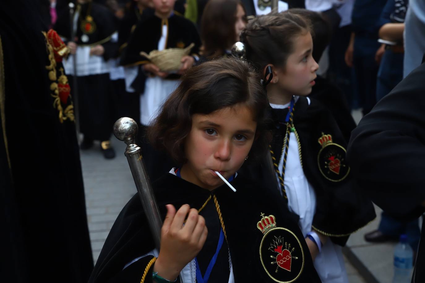 Viernes Santo | La devoción en la procesión de los Dolores, en imágenes