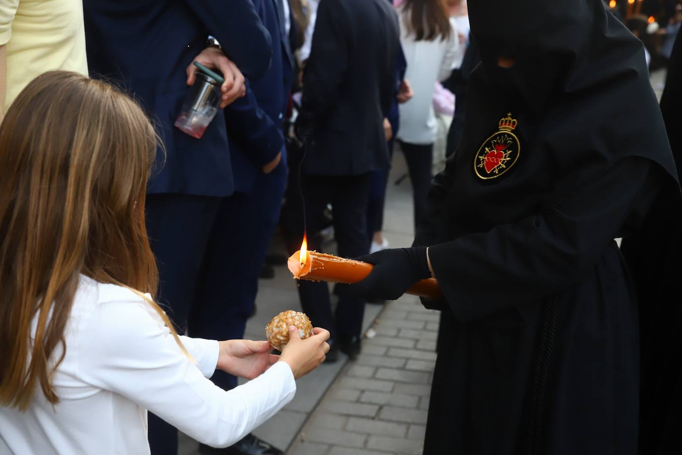 Viernes Santo | La devoción en la procesión de los Dolores, en imágenes