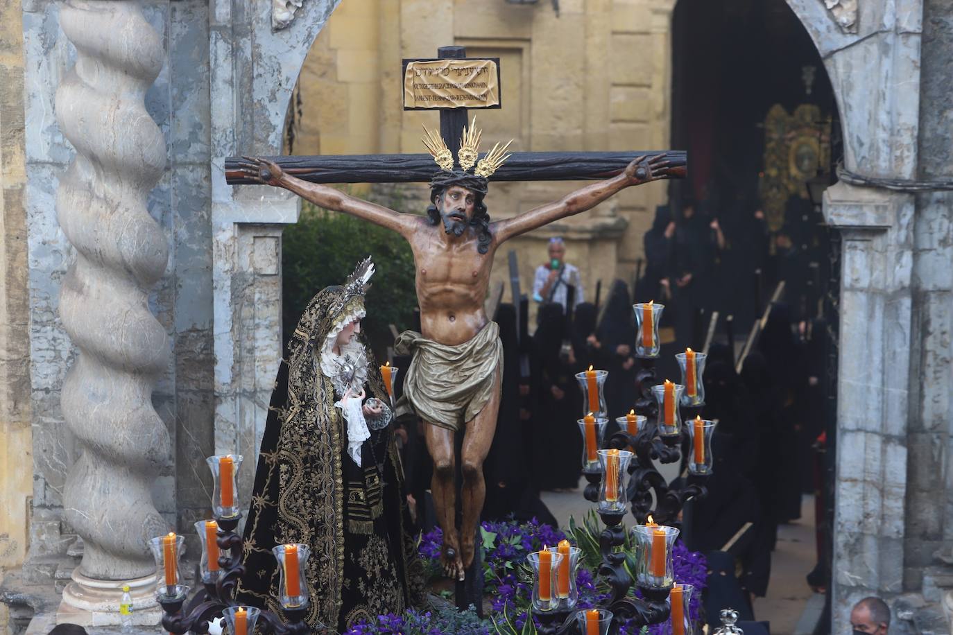 Viernes Santo | La hermosa procesión de la Expiración de Córdoba, en imágenes