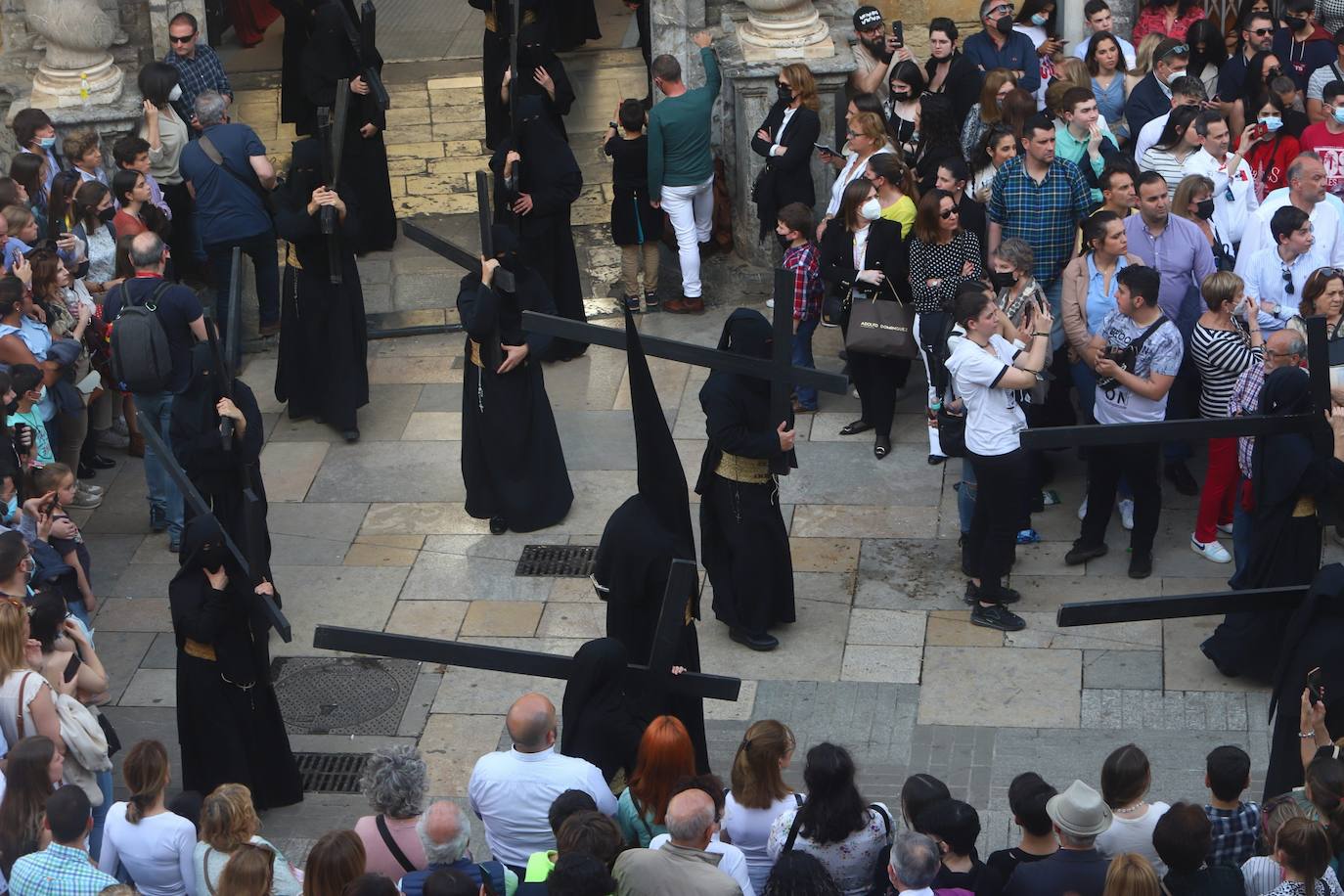 Viernes Santo | La hermosa procesión de la Expiración de Córdoba, en imágenes