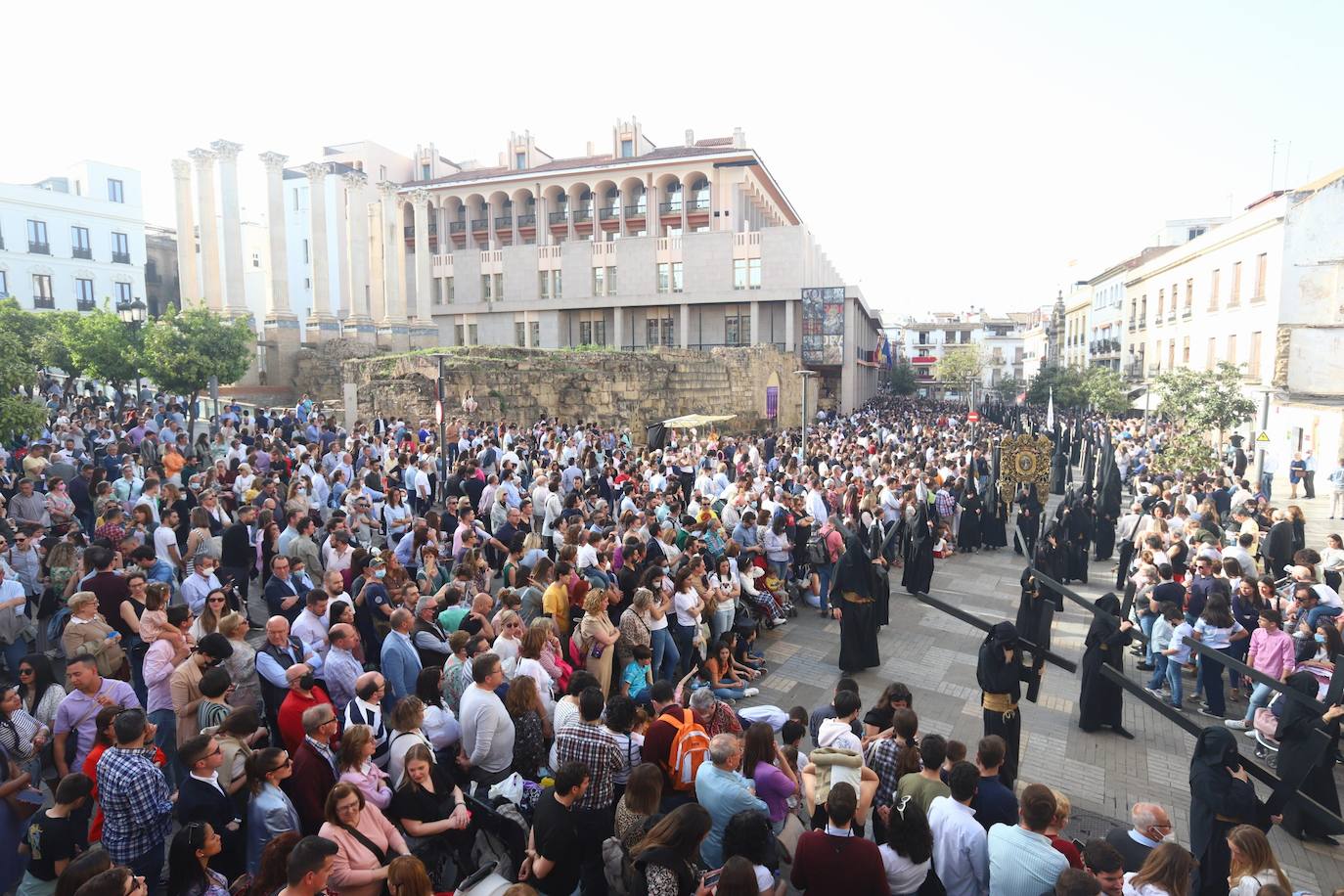 Viernes Santo | La hermosa procesión de la Expiración de Córdoba, en imágenes