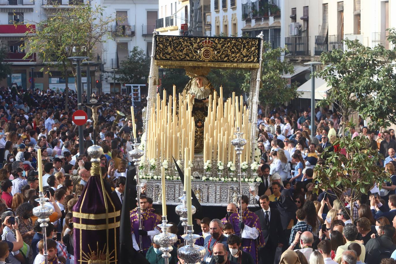 Viernes Santo | La hermosa procesión de la Expiración de Córdoba, en imágenes