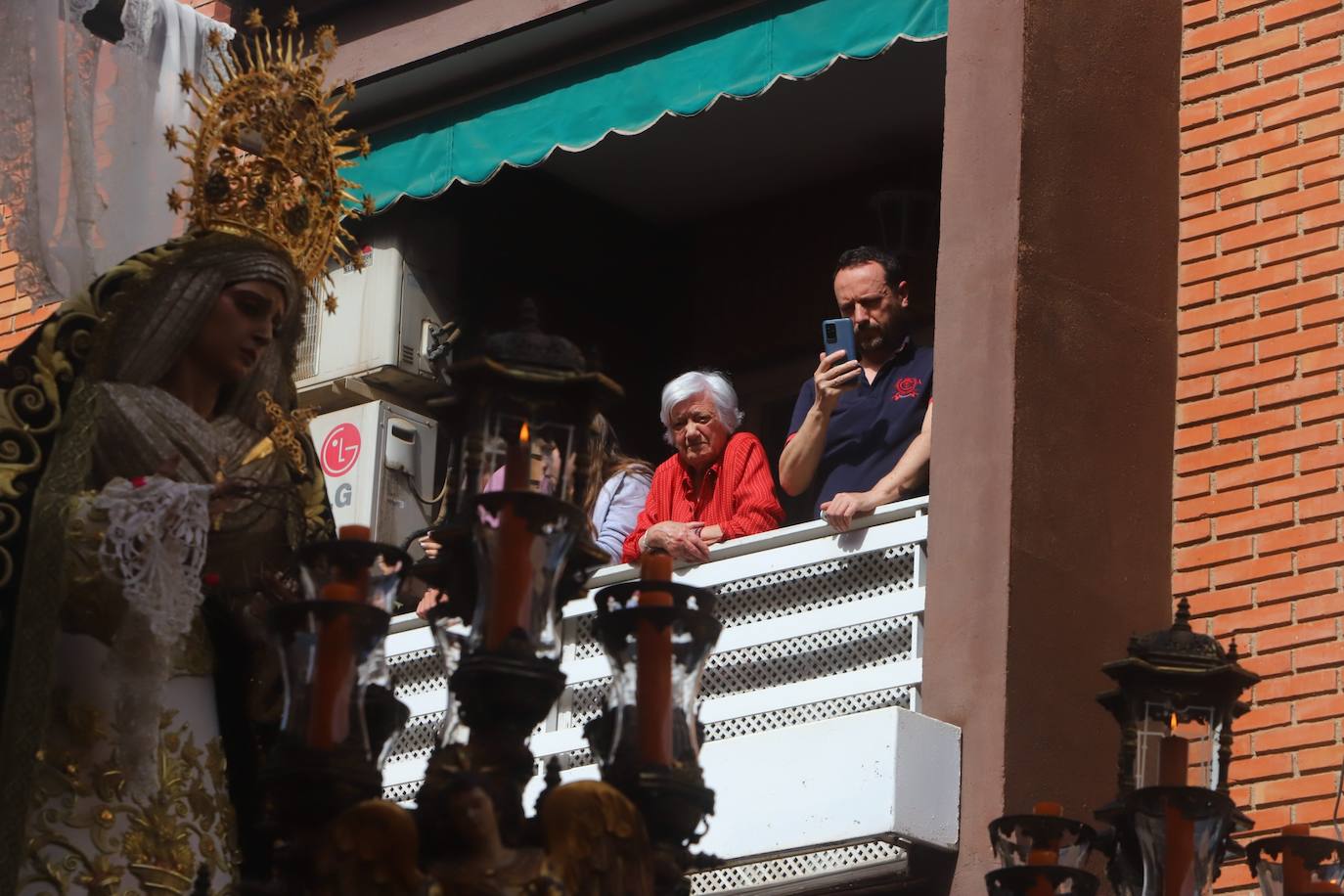 Viernes Santo | La vibrante procesión de la Soledad de Córdoba, en imágenes