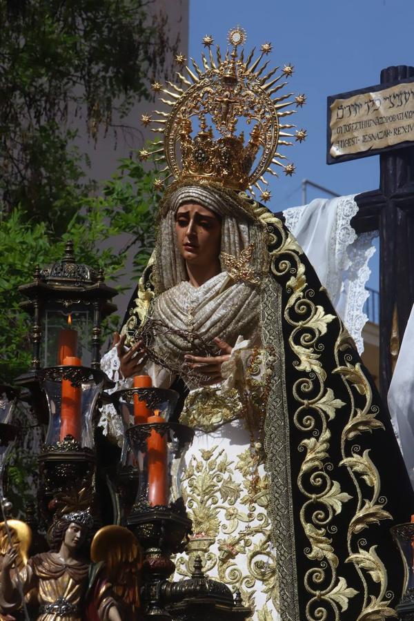 Viernes Santo | La vibrante procesión de la Soledad de Córdoba, en imágenes