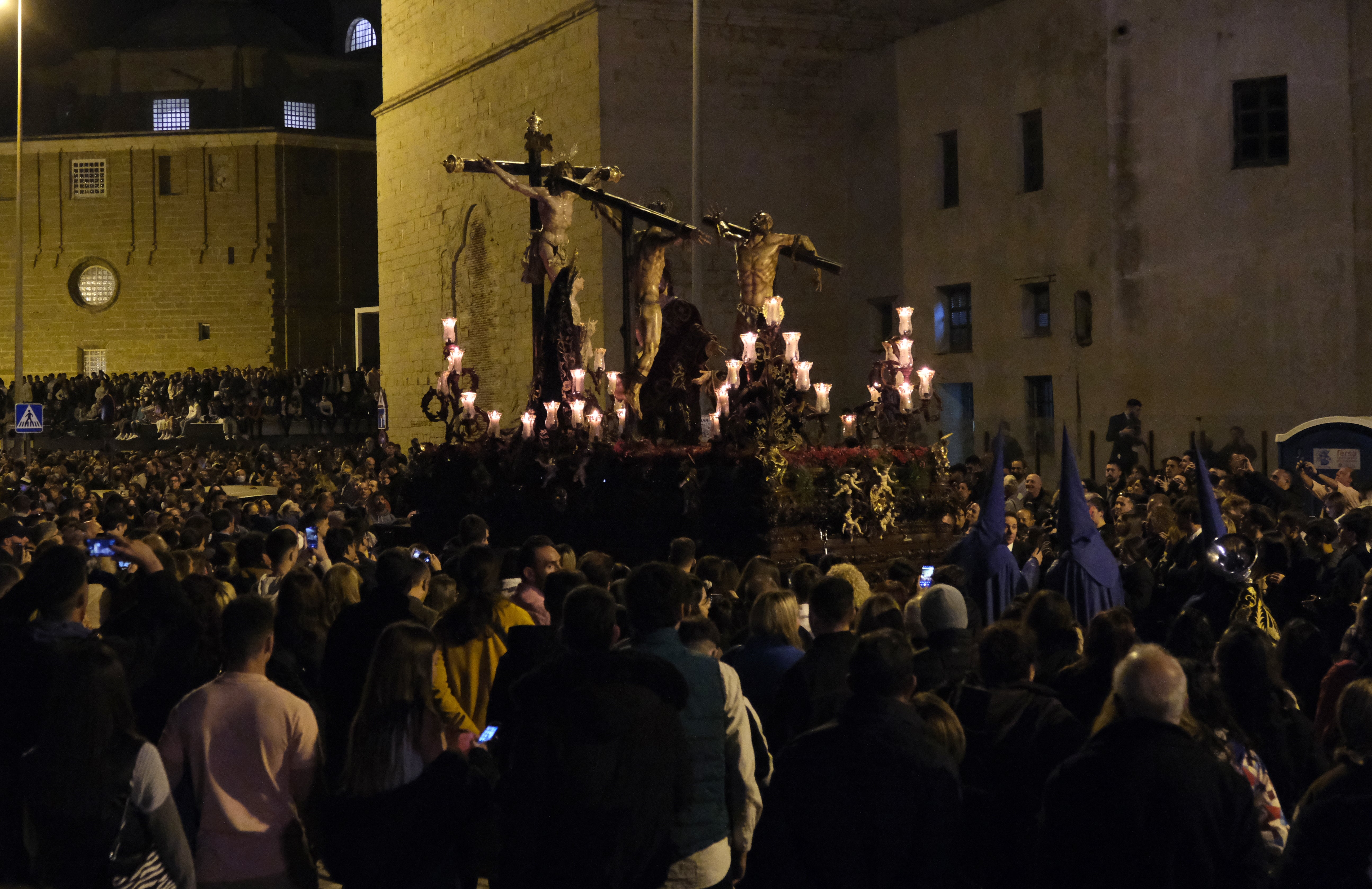 Fotos: El Perdón, esta Madrugada en la Semana Santa de Cádiz 2022