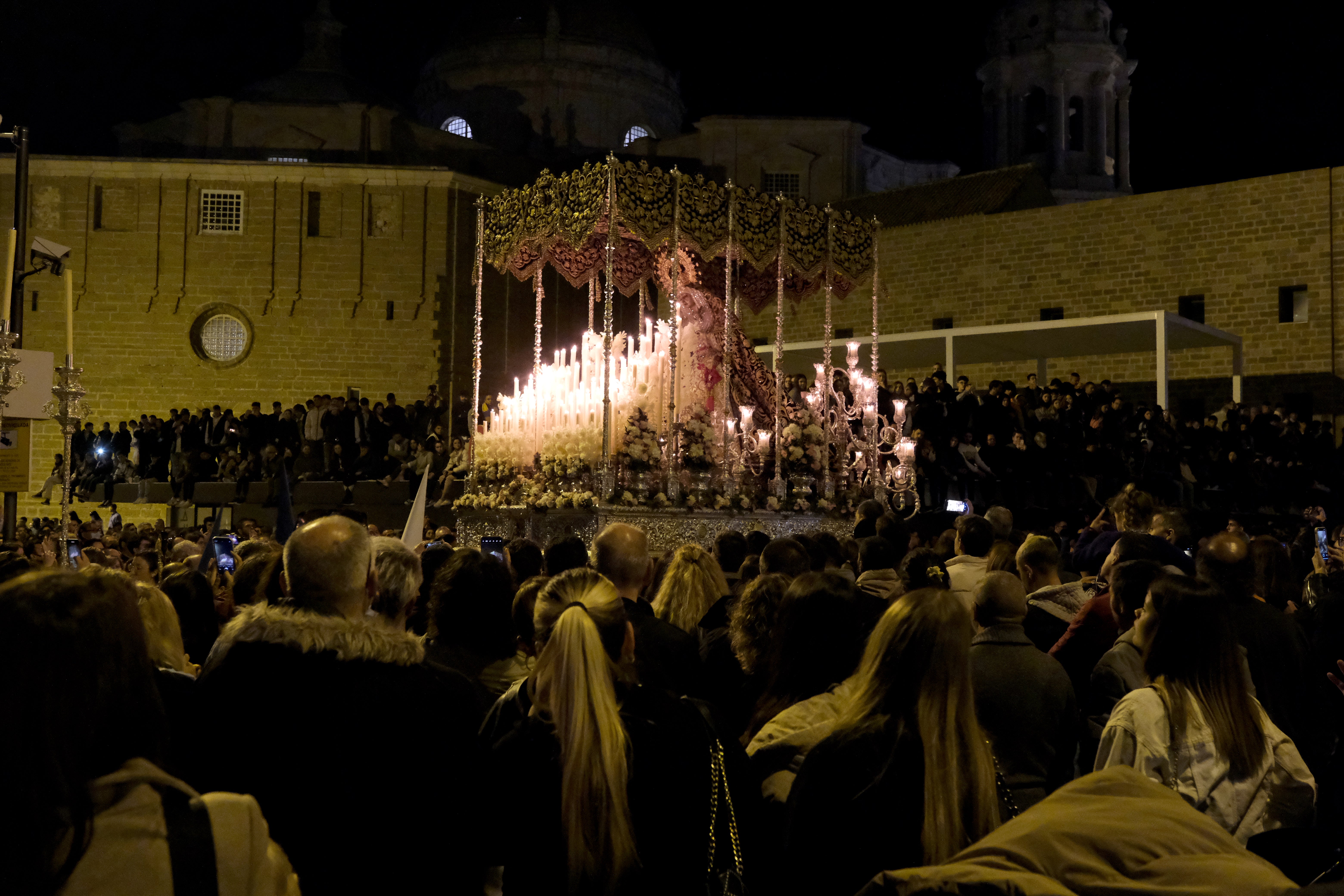 Fotos: El Perdón, esta Madrugada en la Semana Santa de Cádiz 2022