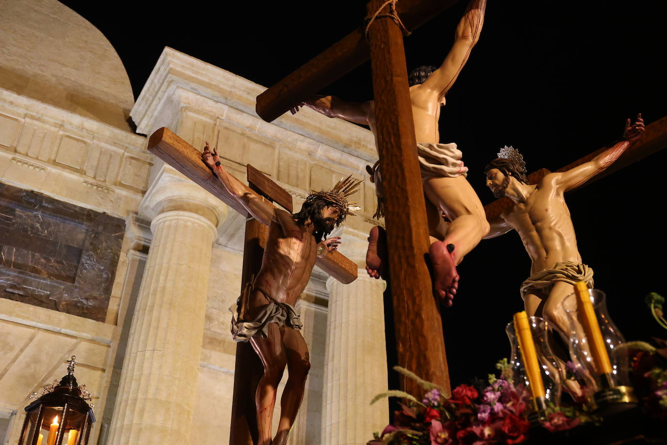 En imágenes, el histórico estreno de la Conversión en la carrera oficial de la Semana Santa de Córdoba