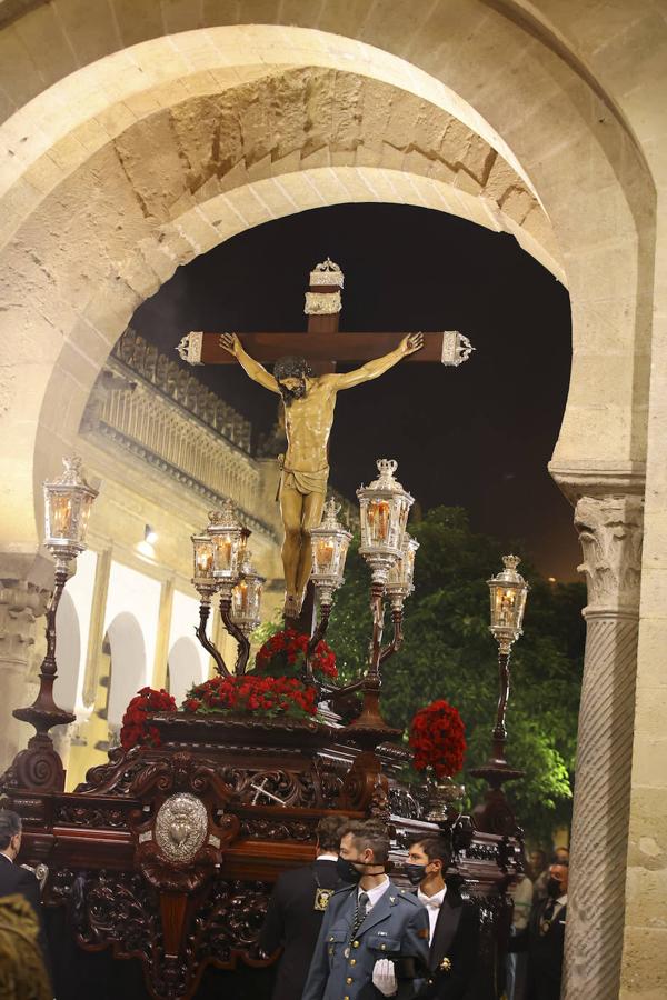 En imágenes, la Virgen de los Dolores en la Catedral de Córdoba el Viernes Santo