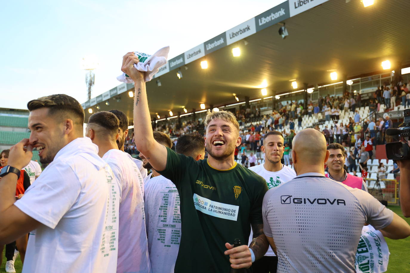 La fiesta del ascenso del Córdoba CF en Mérida, en imágenes