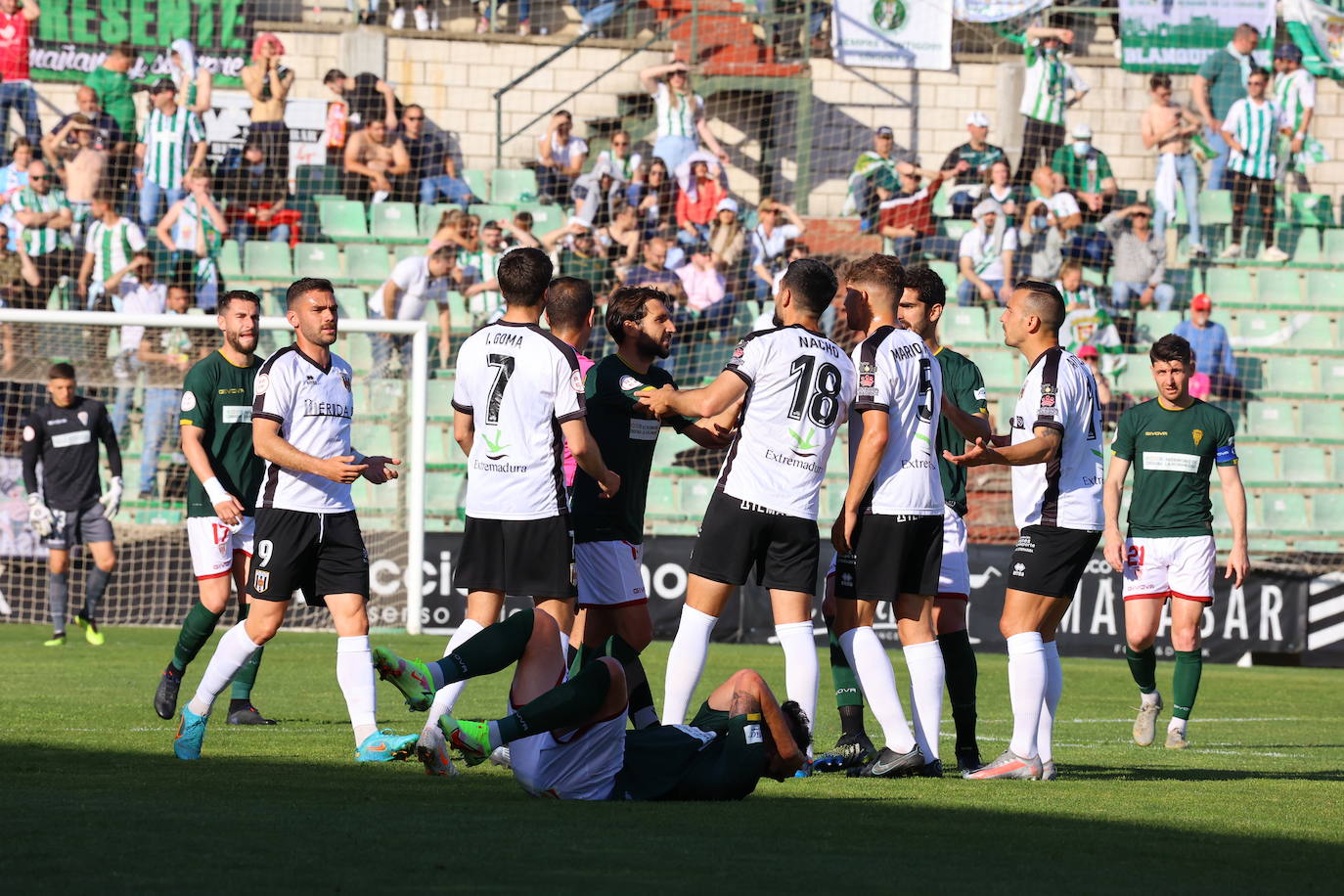 El AD Mérida - Córdoba CF, en imágenes