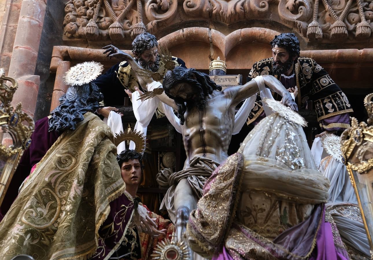 Fotos: Descendimiento, el Viernes Santo en Cádiz