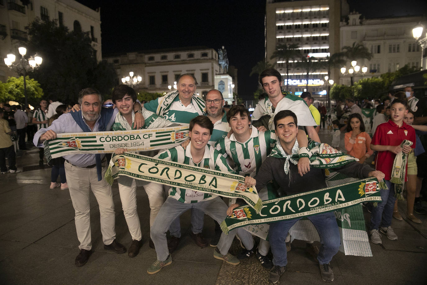 La fiesta del ascenso del Córdoba CF en las Tendillas, en imágenes