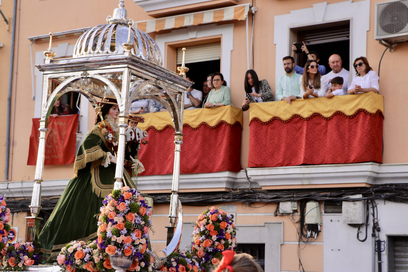 La multitudinaria romería de Bajada de la Virgen de Araceli a Lucena, en imágenes