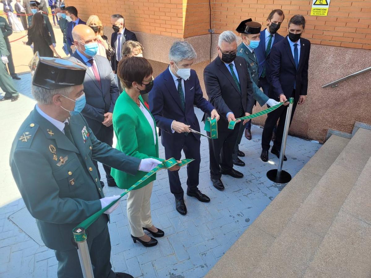 El estreno del cuartel de la Guardia Civil de Puente Genil, en imágenes