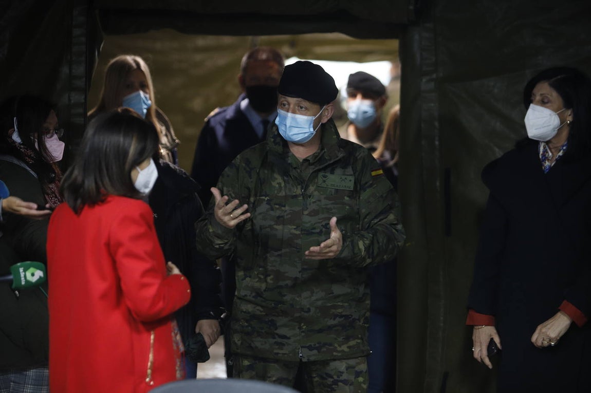 La visita de la ministra de Defensa a los soldados de la BRI X, en imágenes