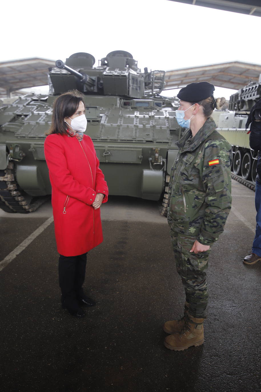 La visita de la ministra de Defensa a los soldados de la BRI X, en imágenes