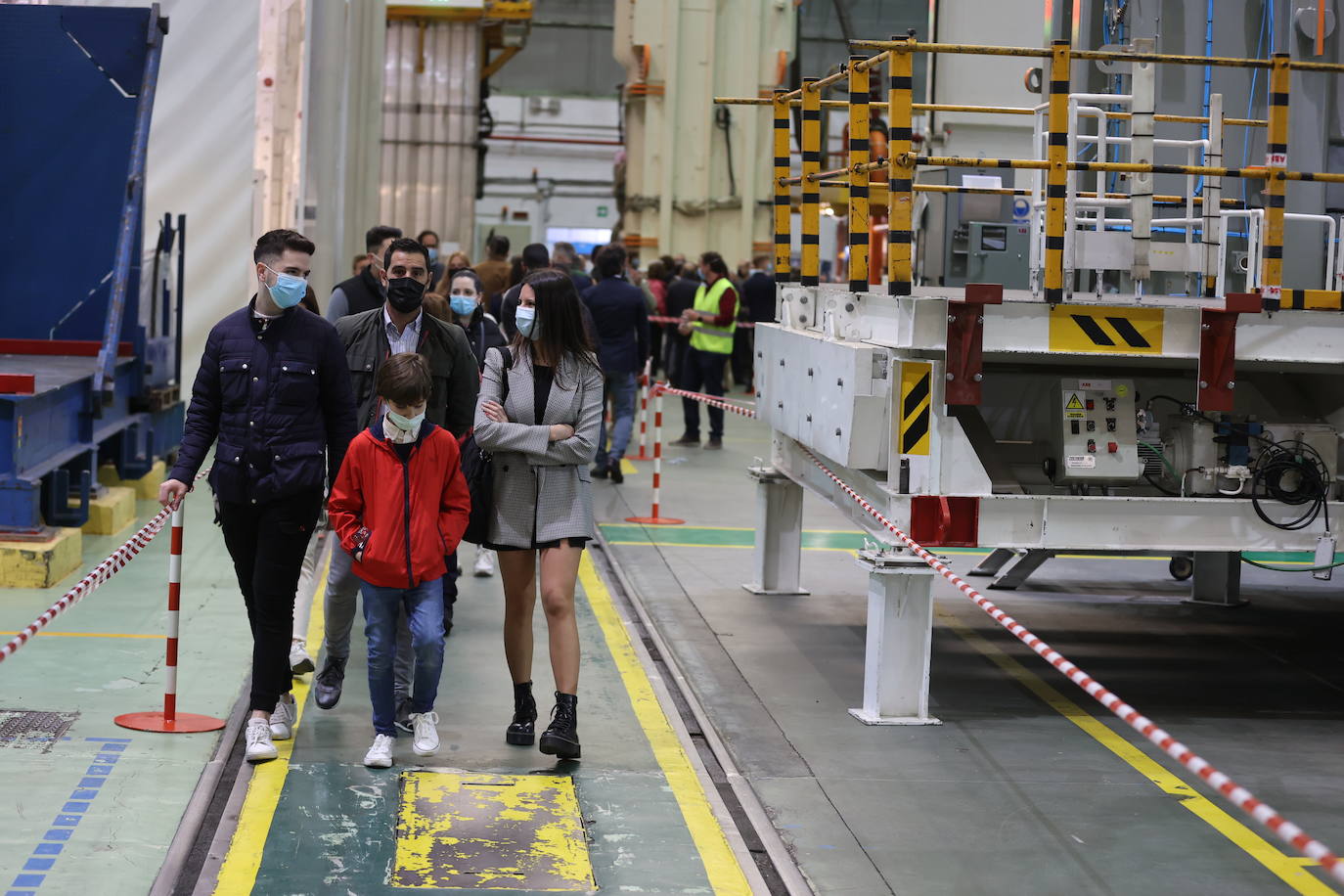 El trabajo en Hitachi, la antigua ABB en Córdoba, en imágenes