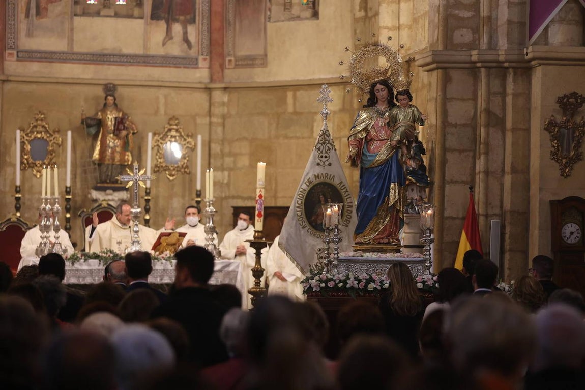 El regreso de María Auxiliadora a su santuario de Córdoba, en imágenes