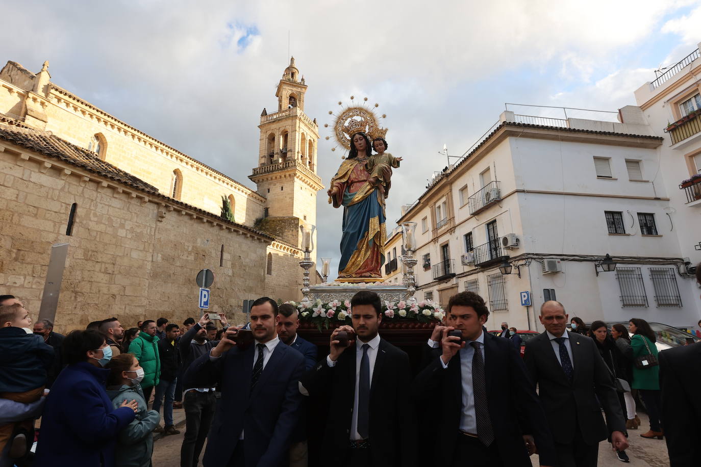 El regreso de María Auxiliadora a su santuario de Córdoba, en imágenes