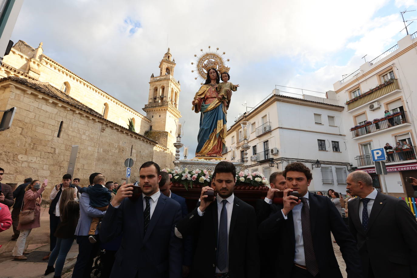 El regreso de María Auxiliadora a su santuario de Córdoba, en imágenes