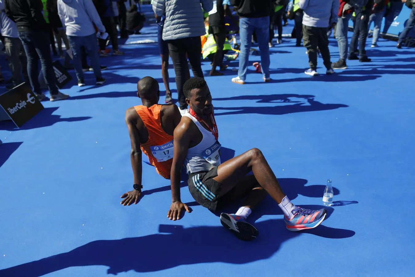 Superación, sudor y lágrimas: las mejores imágenes del maratón de Madrid 2022