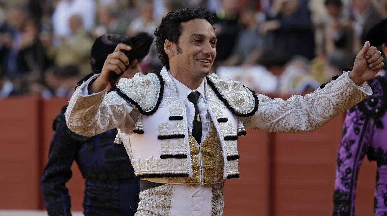 Oliva Soto y Ángel Jiménez triunfan en el cartel de los seis matadores sevillanos en la Maestranza