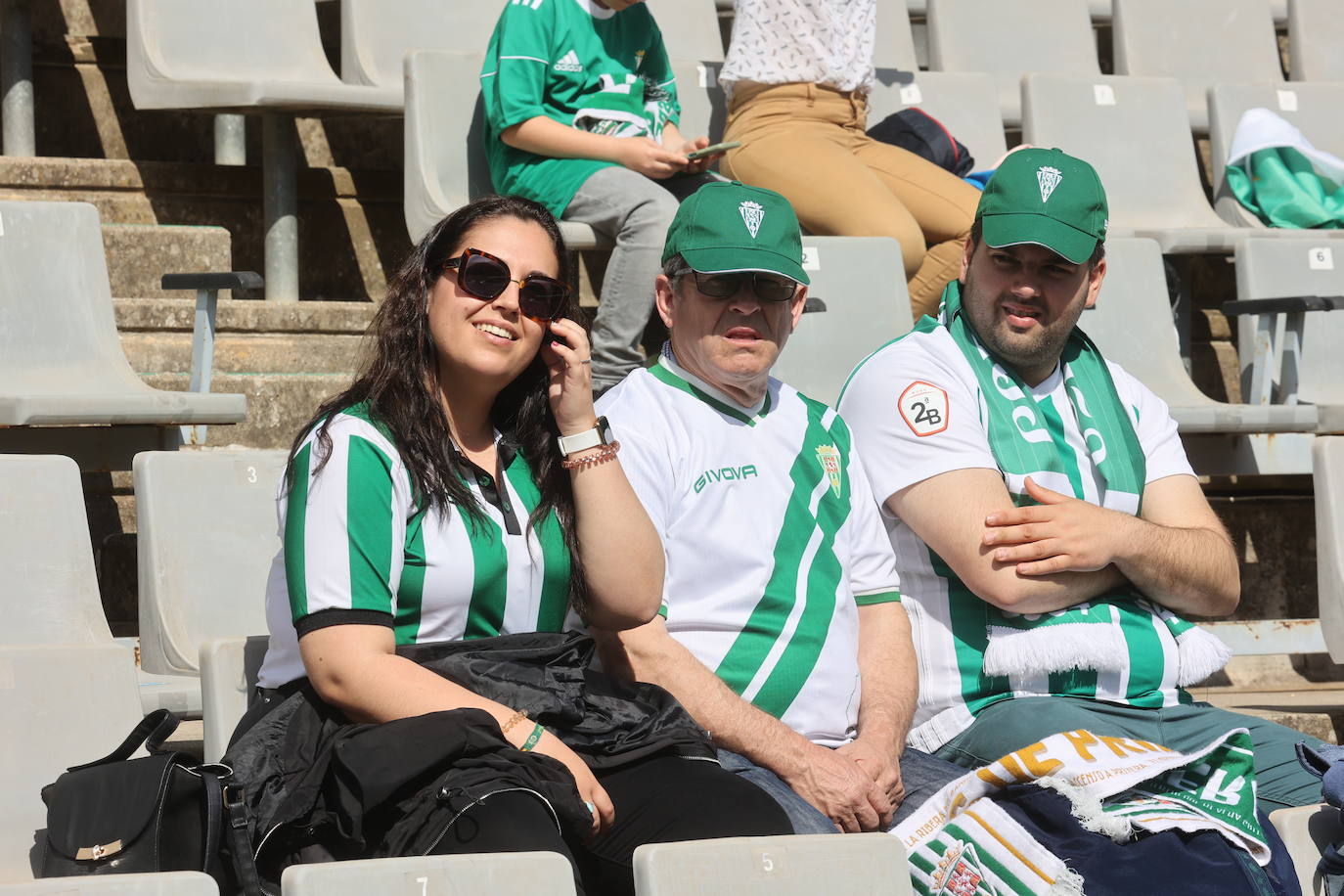 El excelente ambiente en el Córdoba CF - Las Palmas Atlético, en imágenes