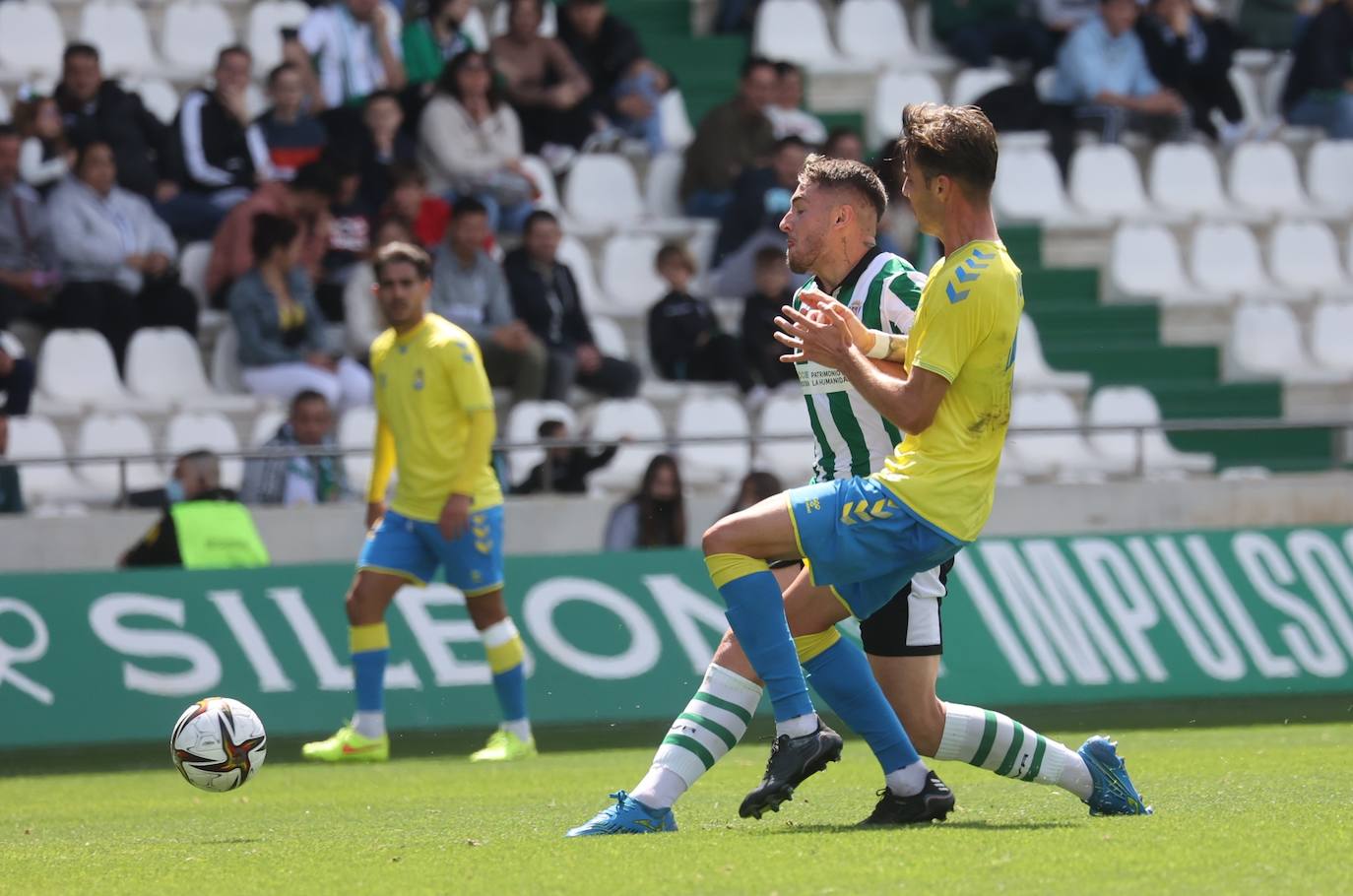 Las mejores jugadas del Córdoba CF-Las Palmas, en imágenes