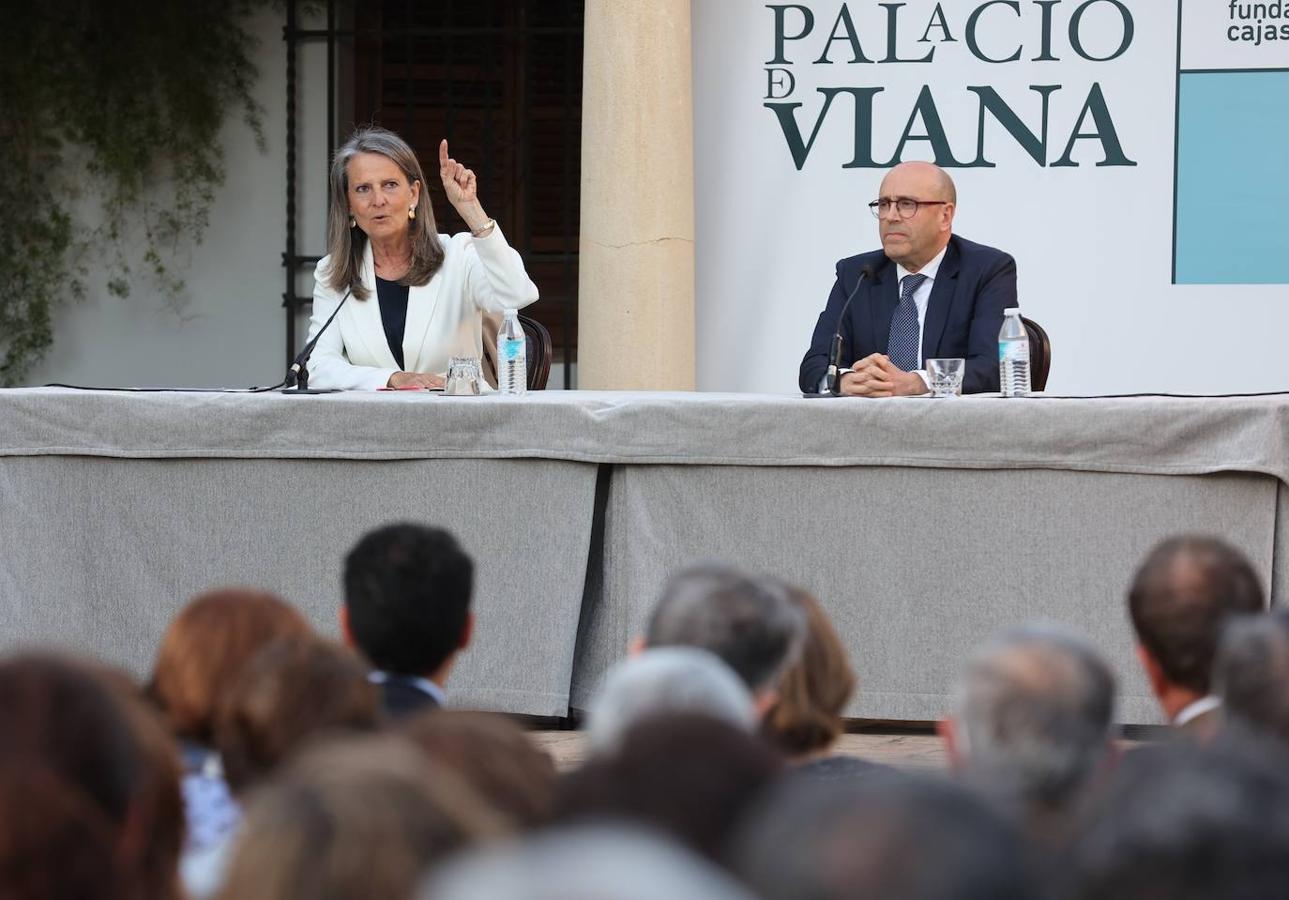 Isabel San Sebastián en el ciclo de novela histórica de Córdoba, en imágenes