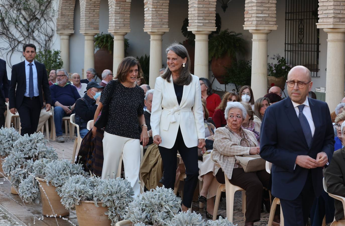 Isabel San Sebastián en el ciclo de novela histórica de Córdoba, en imágenes