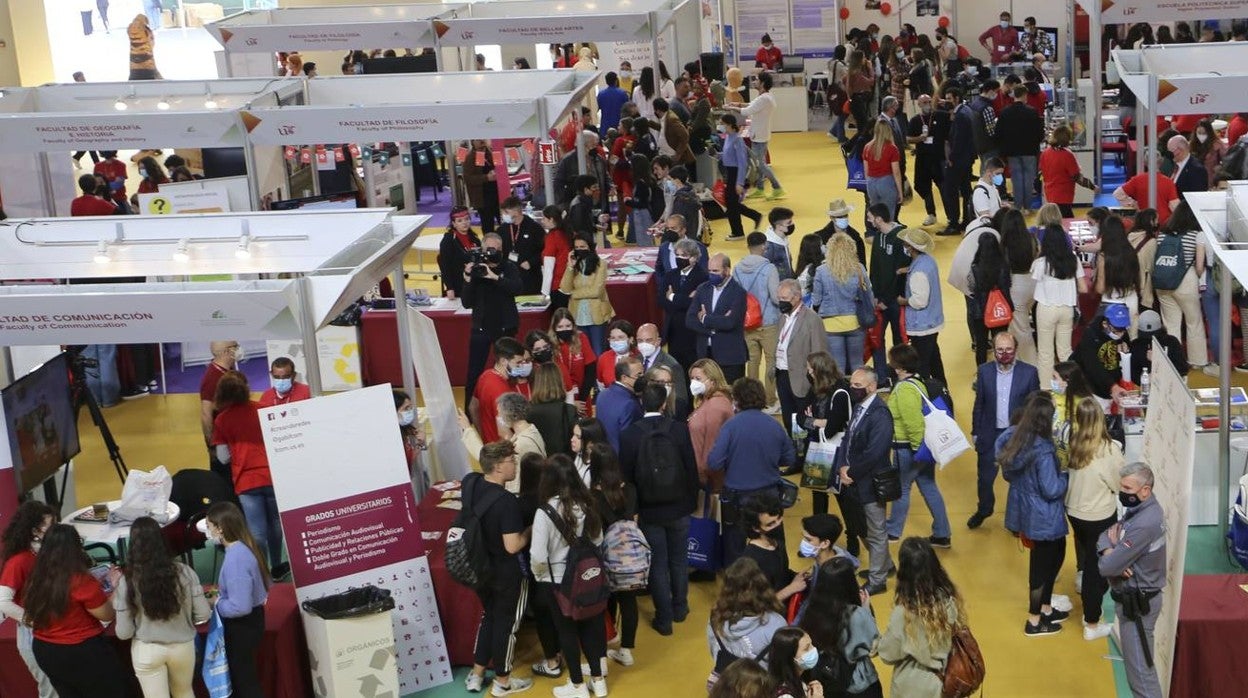 La Universidad de Sevilla regresa al formato presencial de su Salón del Estudiante