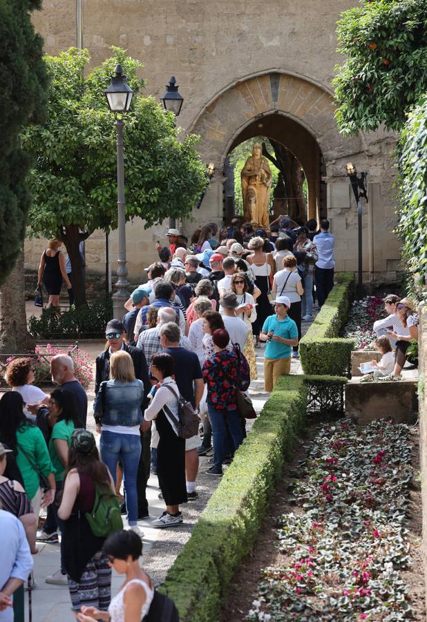 En imágenes, las colas de los turistas extranjeros vuelven a Córdoba