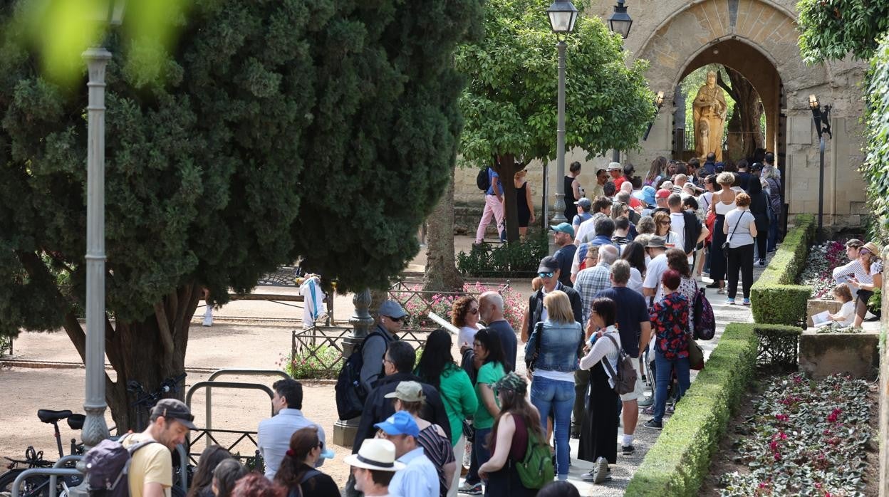 En imágenes, las colas de los turistas extranjeros vuelven a Córdoba