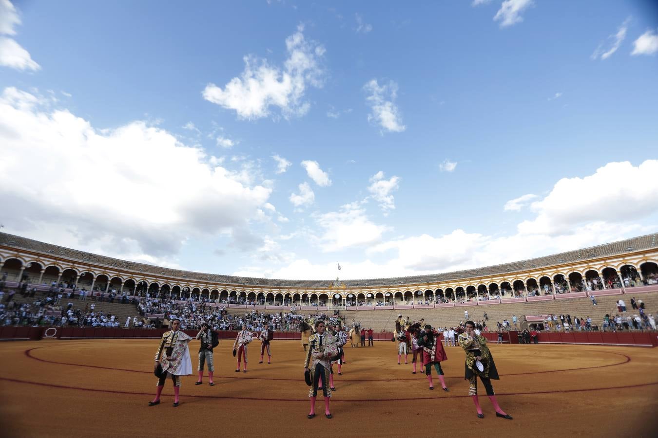 Primera corrida del ciclo continuado de 2022 en la plaza de toros de Sevilla. RAÚL DOBLADO