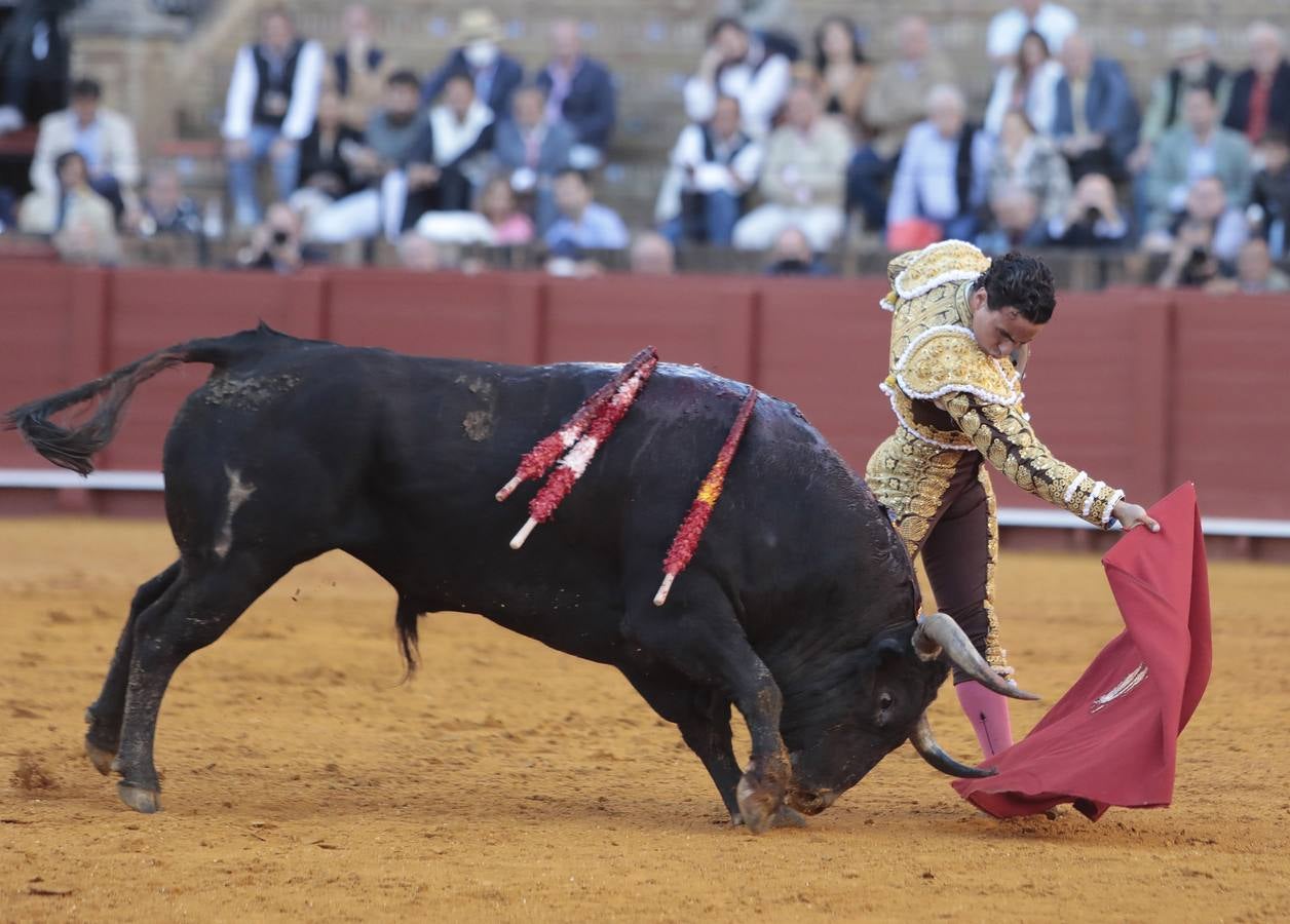 Primera corrida del ciclo continuado de 2022 en la plaza de toros de Sevilla. RAÚL DOBLADO