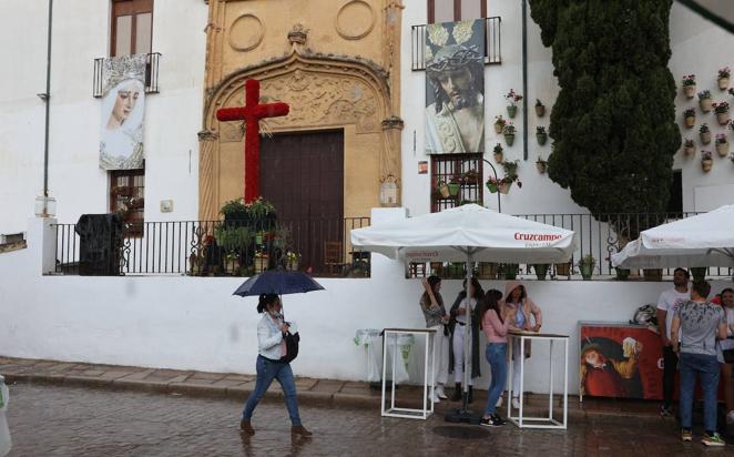 El inicio de las Cruces de Mayo de Córdoba 2022, en imágenes