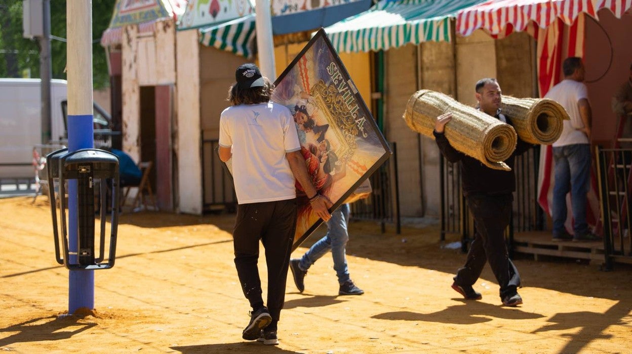 Últimos preparativos para la Feria de Abril de Sevilla más esperada