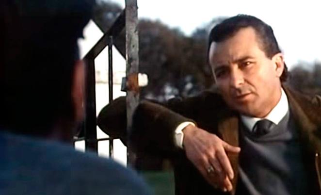 Señorito Iván en 'Los santos inocentes' (1984). Juan Diego trabajó con importantísimos directores y uno de ellos fue Mario Camus, que contó con el actor para una de las películas más importantes de su filmografía.