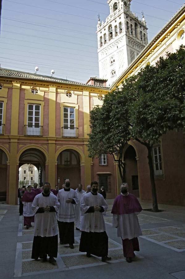 Procesión de los canónigos hasta la capilla del cardenal Amigo // JUAN FLORES