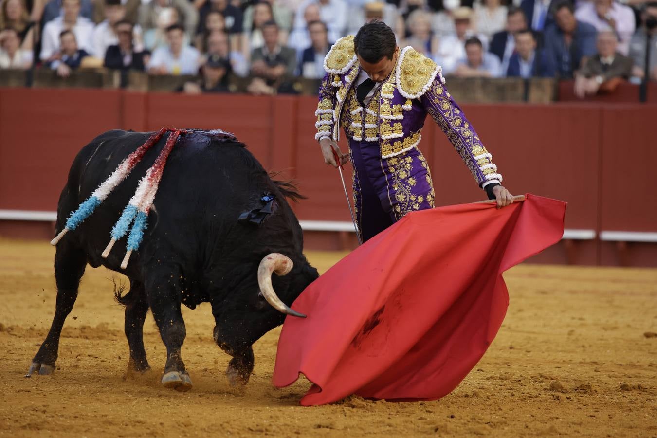 Corrida de Morante, Urdiales y Manzanares en la plaza de toros de Sevilla en 2022. JUAN FLORES