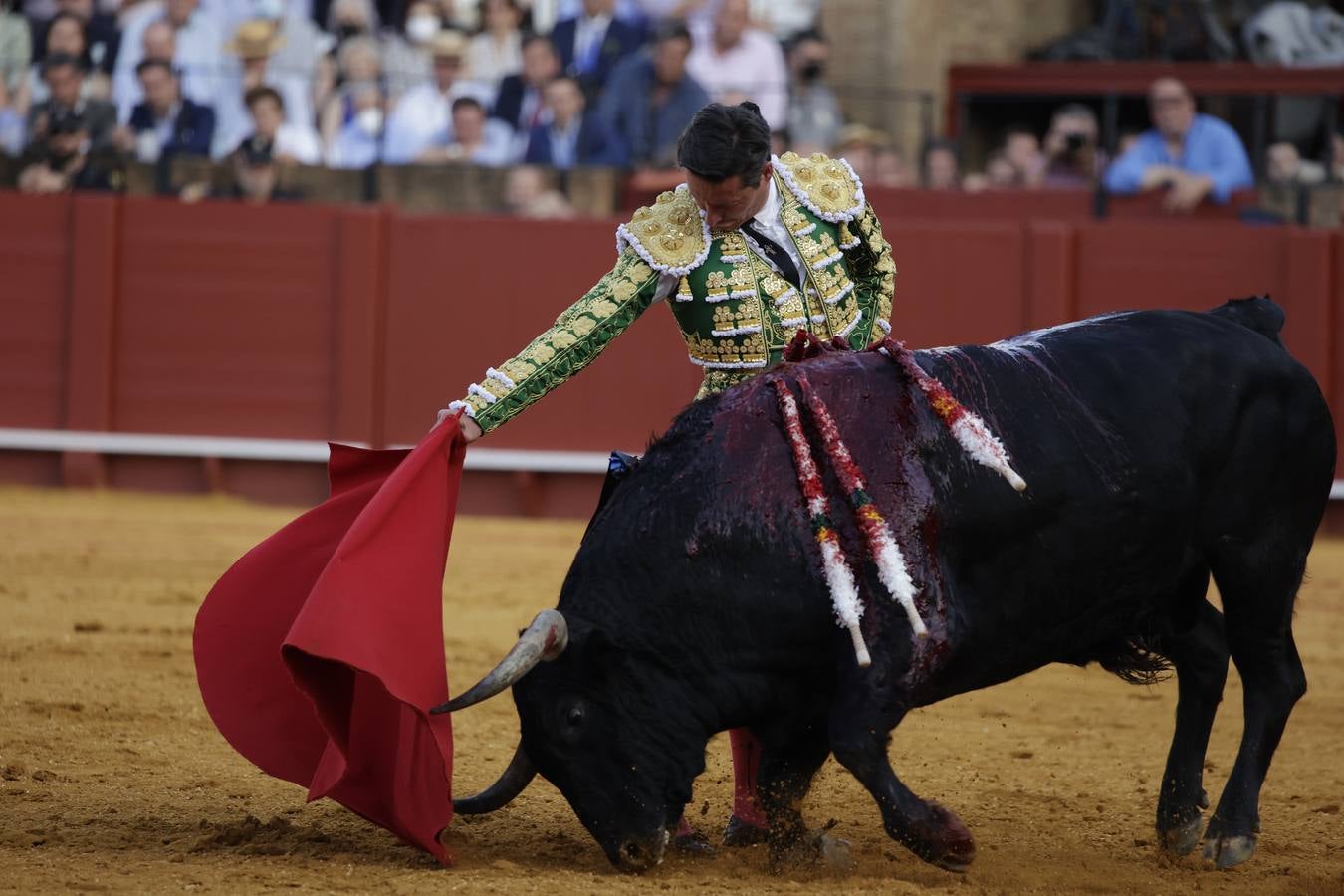 Corrida de Morante, Urdiales y Manzanares en la plaza de toros de Sevilla en 2022. JUAN FLORES