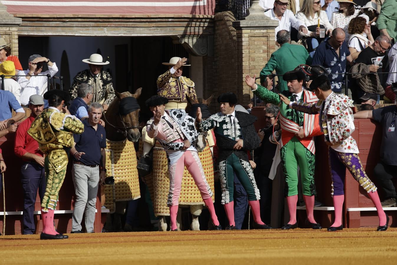 Corrida de Morante, Urdiales y Manzanares en la plaza de toros de Sevilla en 2022. JUAN FLORES