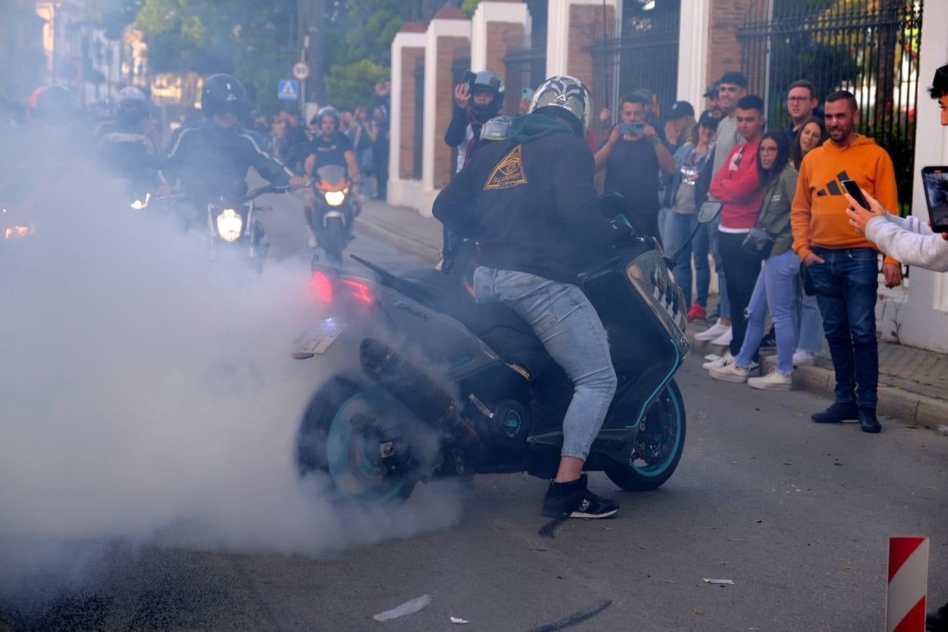 Fotos: Gran ambiente en El Puerto para dar la bienvenida al Gran Premio de Motociclismo