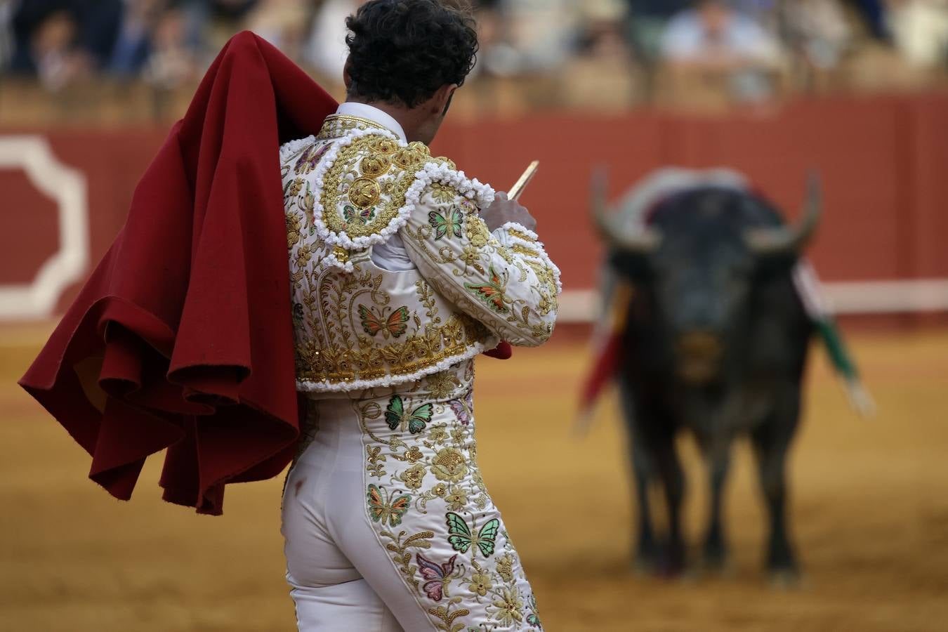 Mano a mano entre Ferrera y Perera en la plaza de toros de Sevilla en 2022. JUAN FLORES