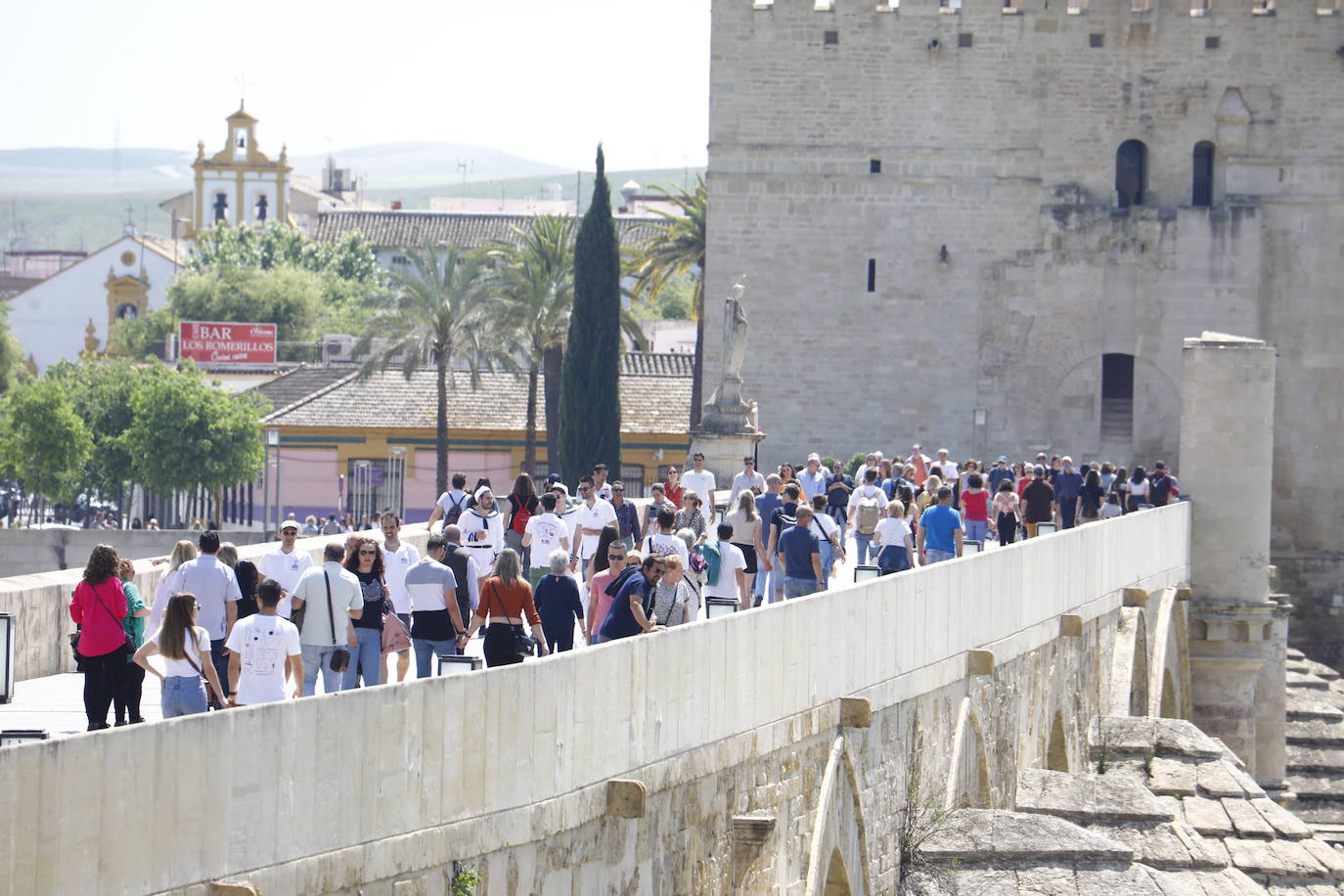 El ambiente turístico en las Cruces de Mayo de Córdoba 2022