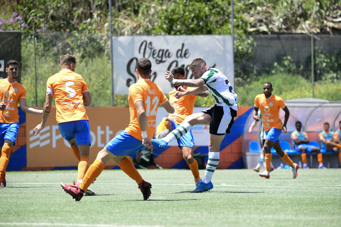 Las brillantes imágenes del Panadería Pulido - Córdoba CF