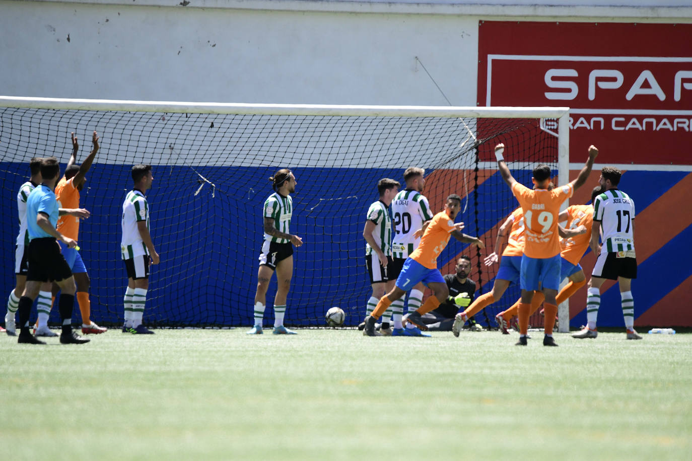 Las brillantes imágenes del Panadería Pulido - Córdoba CF