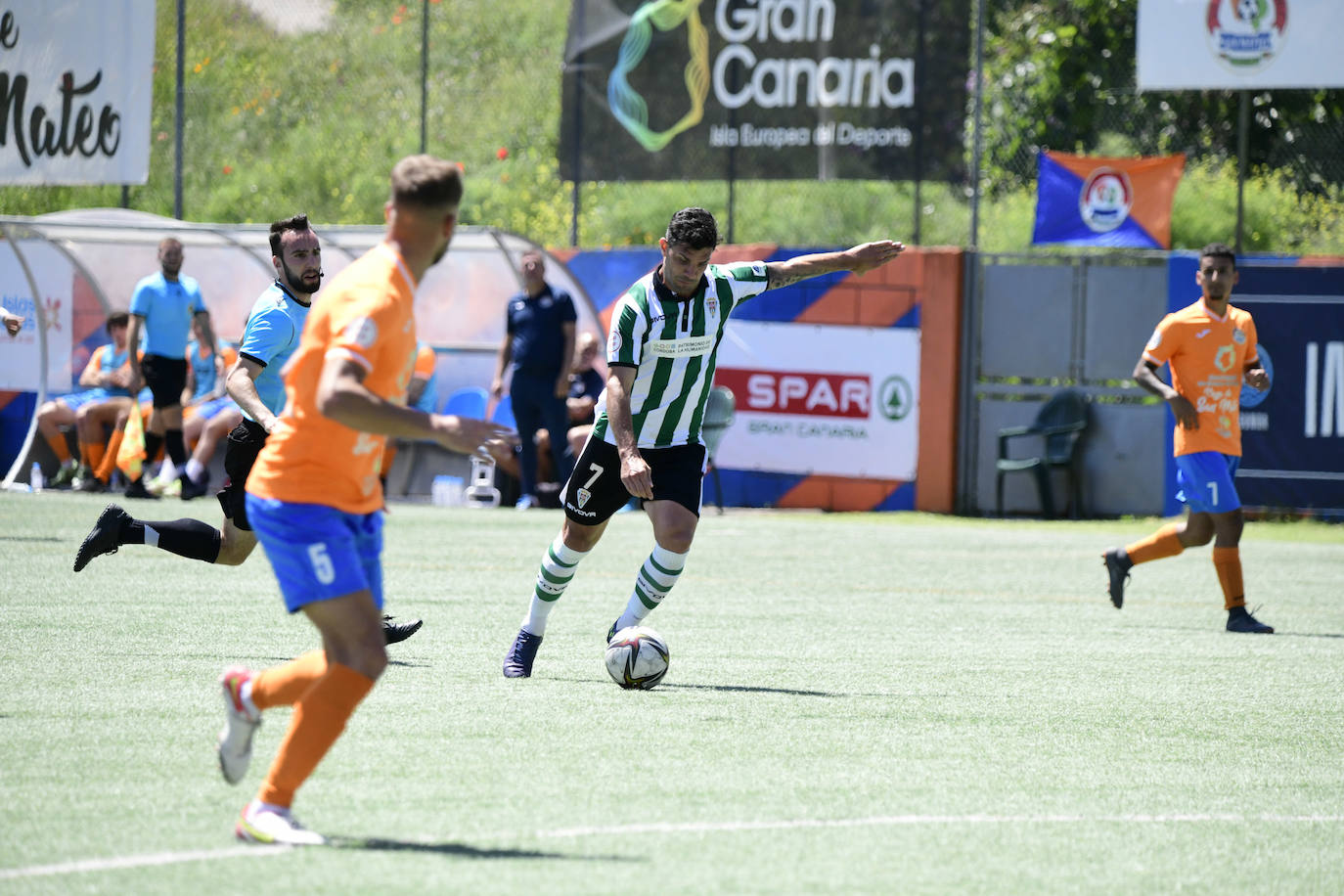 Las brillantes imágenes del Panadería Pulido - Córdoba CF