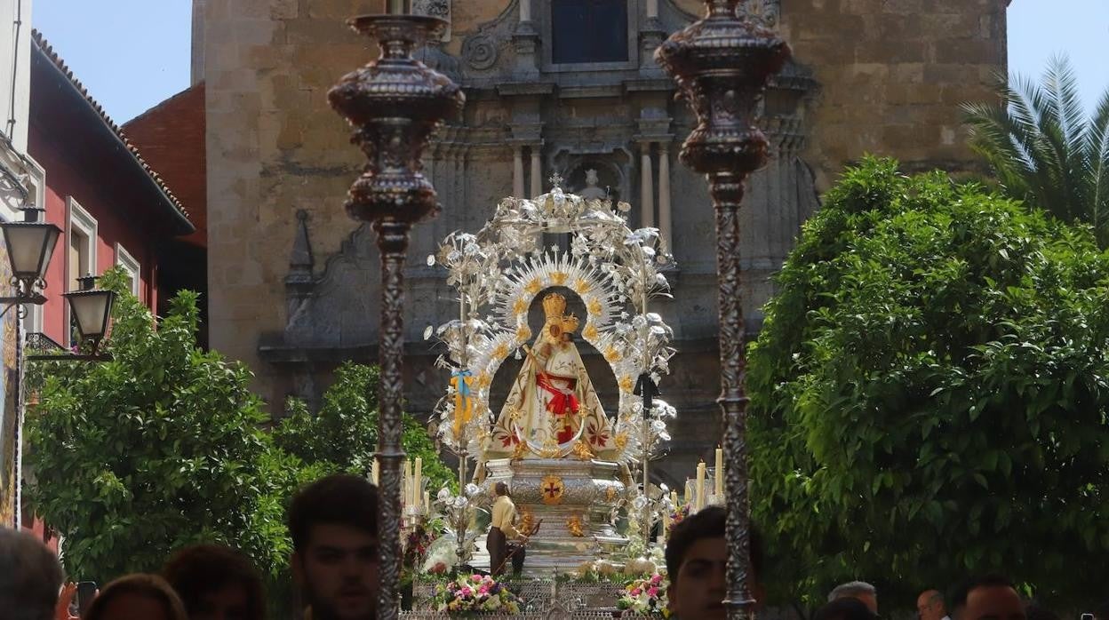 La procesión de la Virgen de la Cabeza en Córdoba, en imágenes