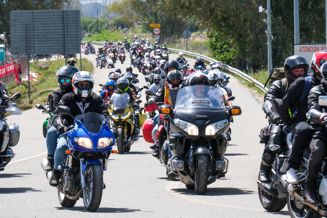 Fotos: salida de los moteros del circuito de Jerez tras la carrera de MotoGP